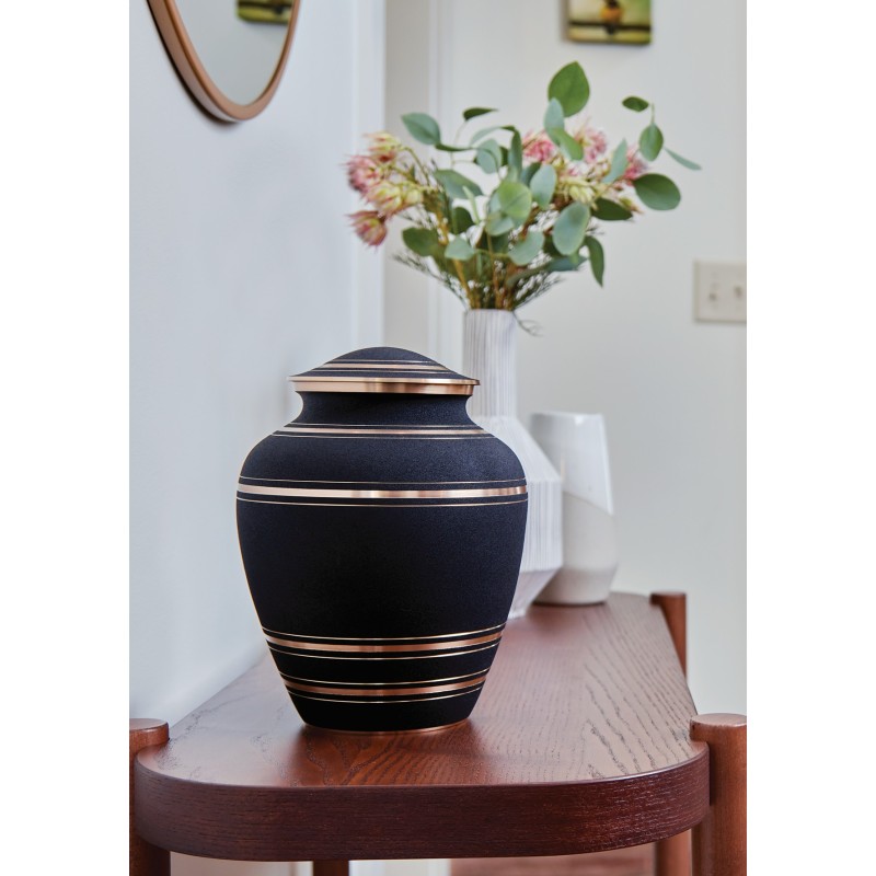 Elite Onyx Large Urn